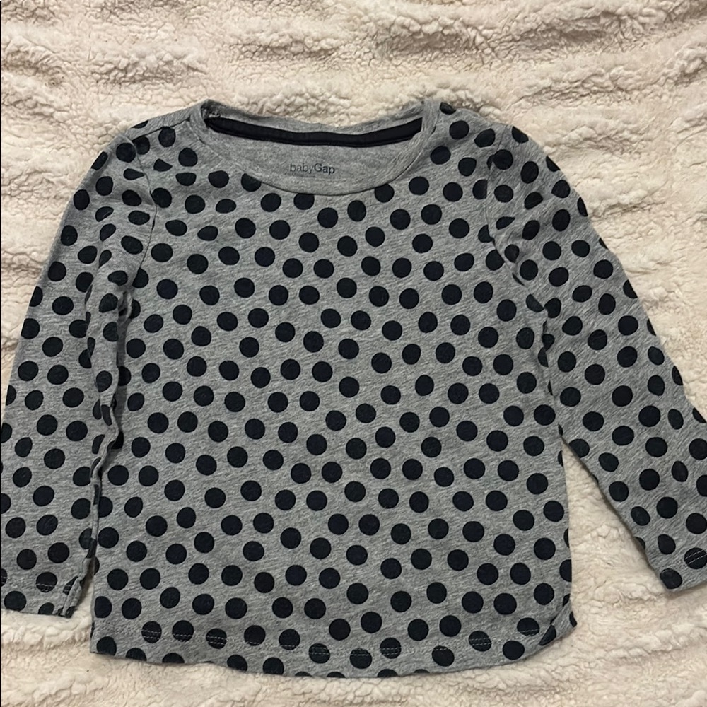 GAP Gray and Black Long Sleeve Tee with Polka Dots